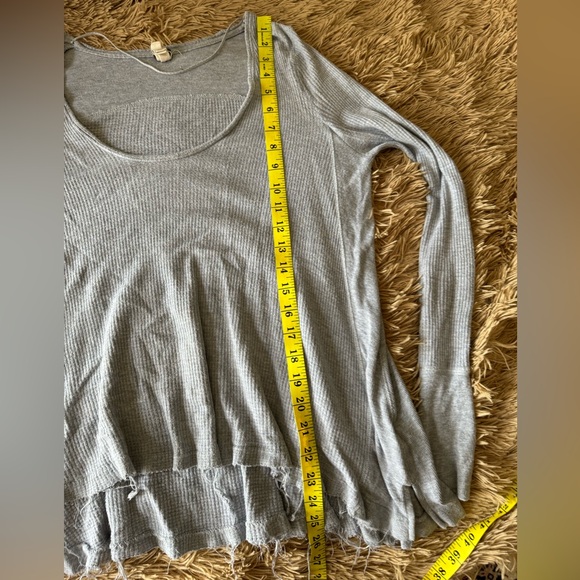 We The Free XS Blue Waffle Thermal Long Sleeve Sweater Distressed - Picture 9 of 10